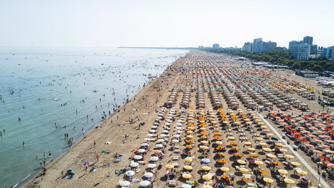 Residenza Marco Polo Lignano Sabbiadoro Exterior foto