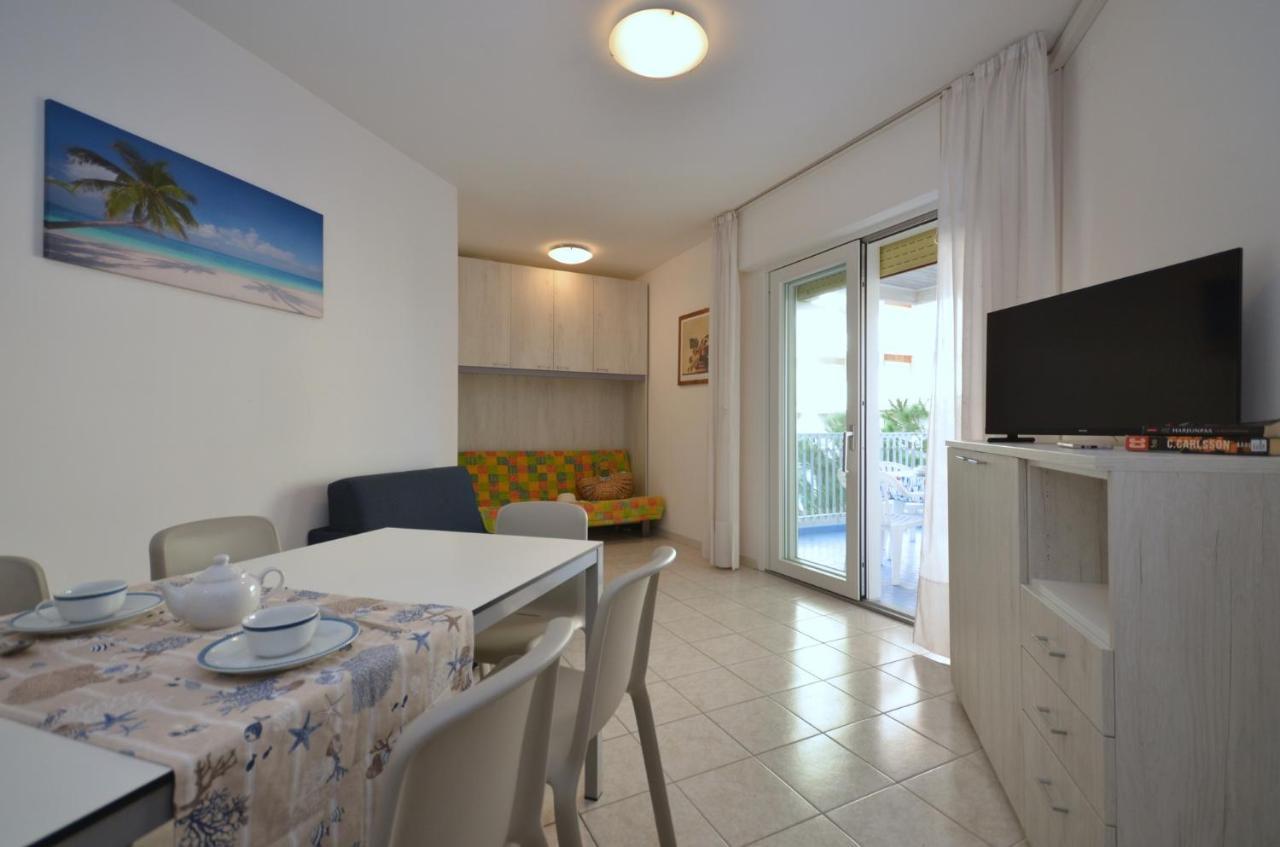 Residenza Marco Polo Lignano Sabbiadoro Exterior foto